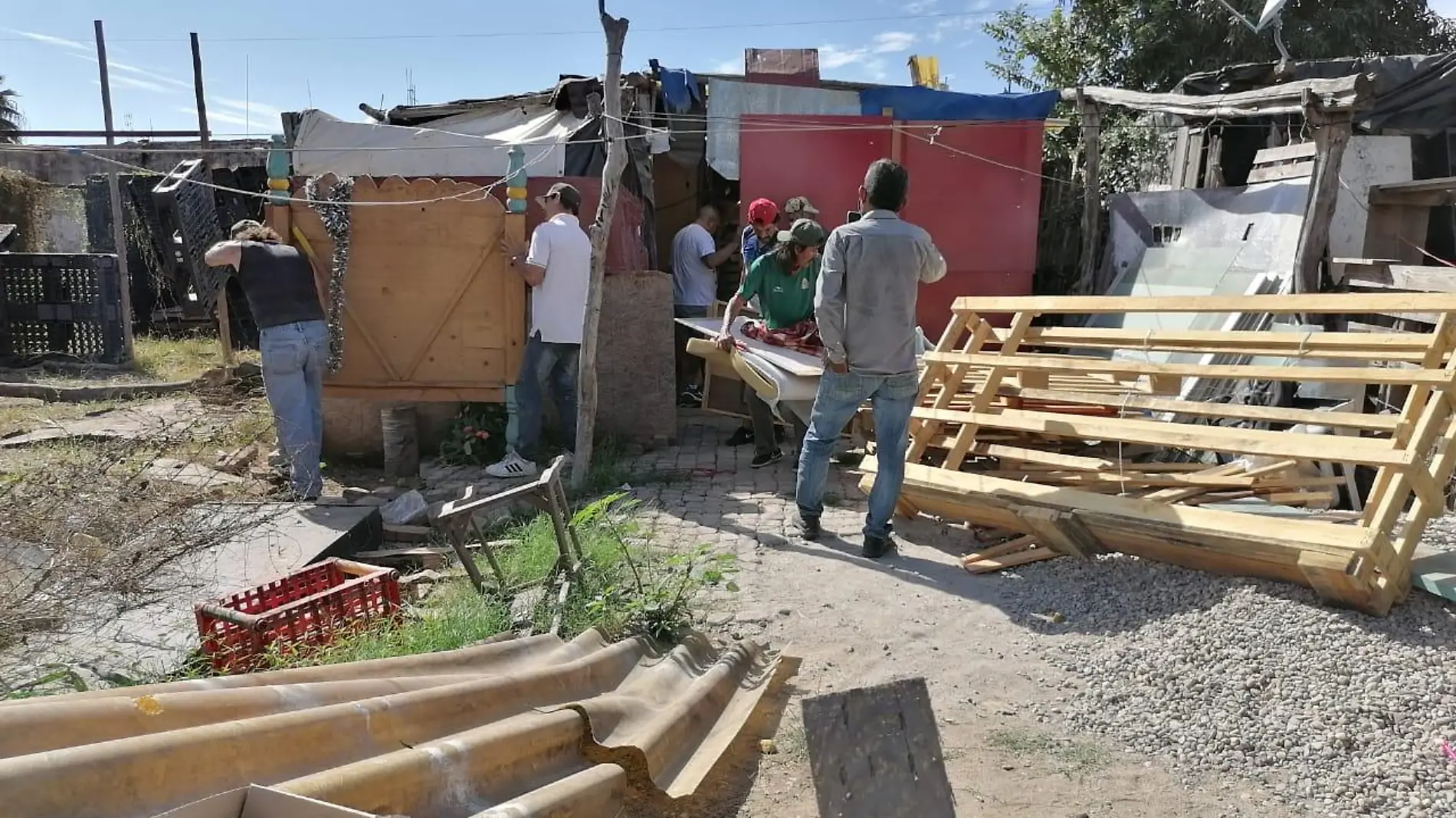 Familias desalojas